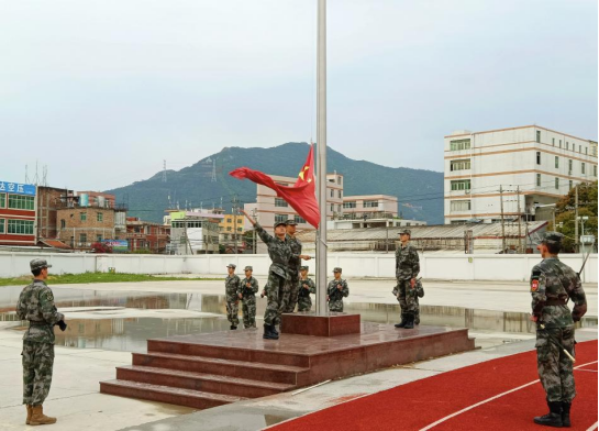 必赢线路检测3003举行“奋进新征程，青春正当时”升旗仪式